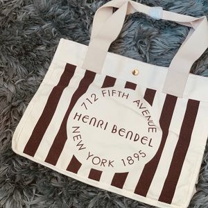 Henri Bendel Messenger Shopping Tote
